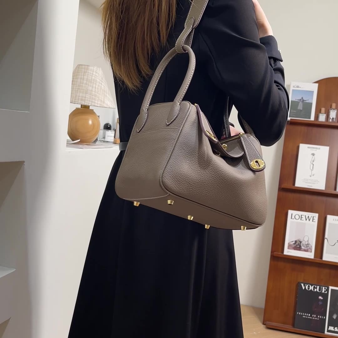 Fiorelle Women's Orsay Pebbled Bucket — Artisan-Stitched Top-Grain Leather Tote with Convertible Carry & Structured Silhouette