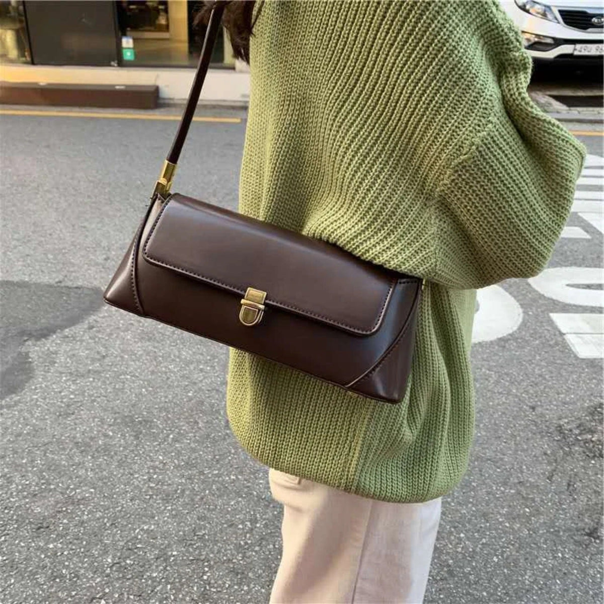 Fiorelle Women's Parisian Baguette Satchel – Vintage Underarm Bag with Convertible Strap & Timeless Textured Leather